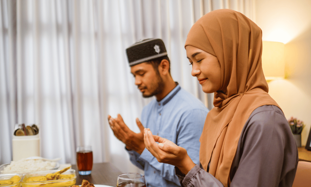 Berdo'a sebelum buka puasa